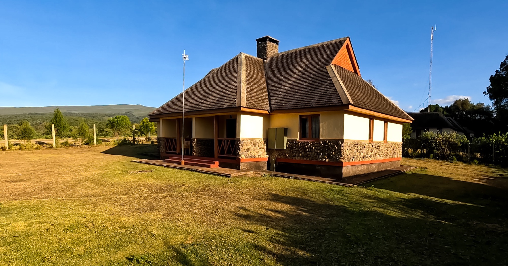 Mount Kenya Bandas (KWS)