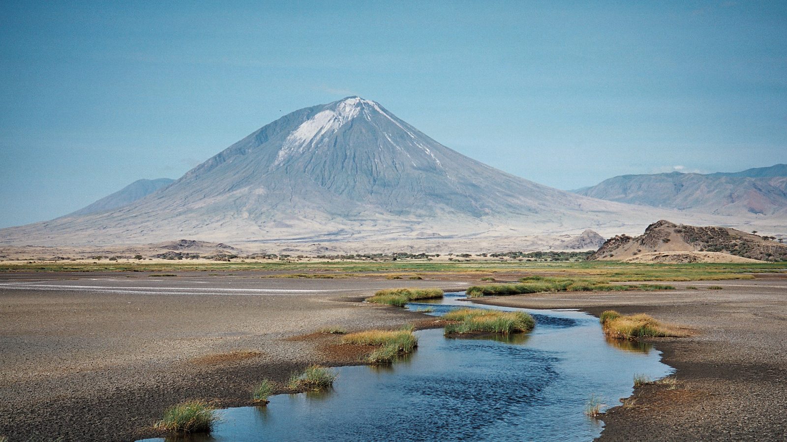 Ol Doinyo Lengai — tours and safaris